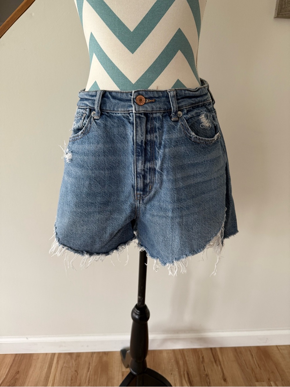 American Eagle Outfitters Faded Blue Distressed Denim Shorts